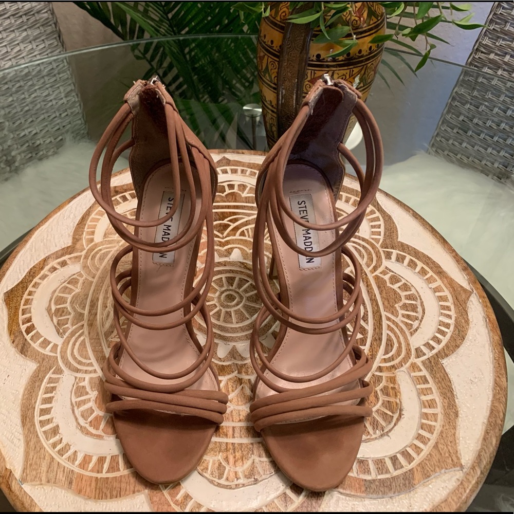Steve Madden tan suede heels